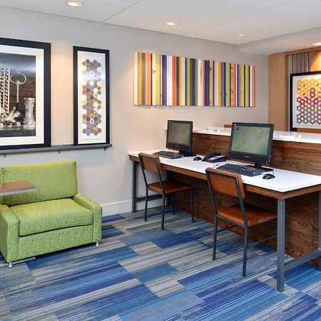 Holiday Inn Express Rochester - University Area By Ihg Экстерьер фото