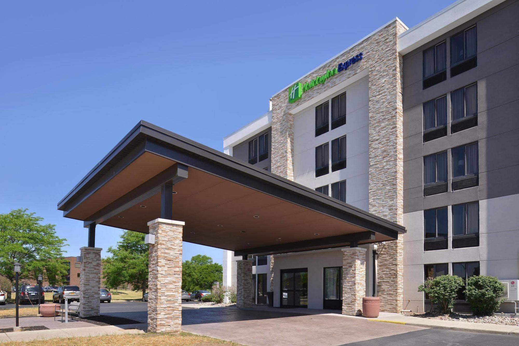 Holiday Inn Express Rochester - University Area By Ihg Экстерьер фото