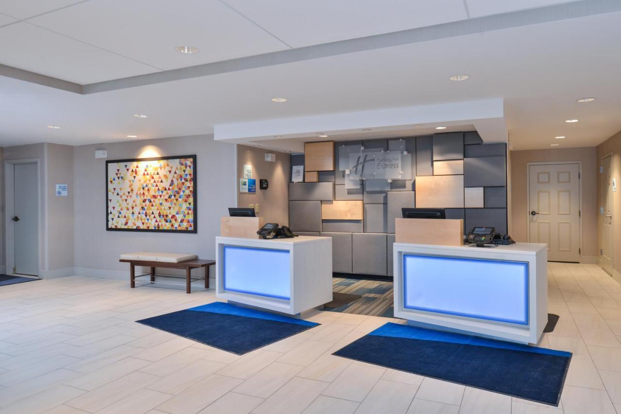 Holiday Inn Express Rochester - University Area By Ihg Экстерьер фото